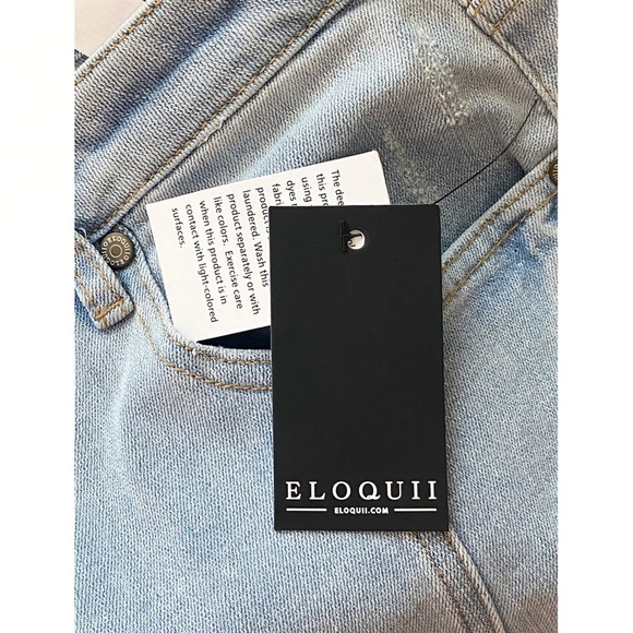 NWT Eloquii Plus Size Seam Detail Straight Leg Jeans, Light Wash - Size 20 - Picture 11 of 12